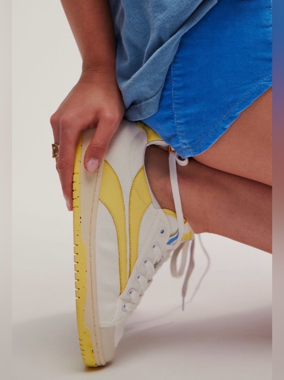 VGUC ONCEPT #032 Portland Trainers Sporty Low-Top Sneakers in Lemonade